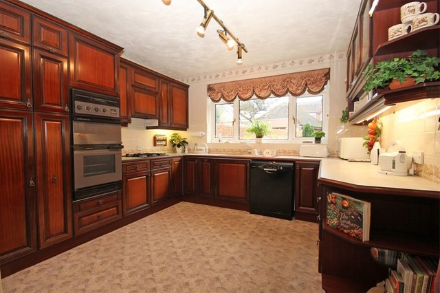  Image of 4 Bedroom Detached  For Sale at Byron Road Boscombe Manor Bournemouth, BH5 1JD