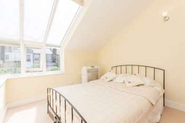  Image of 2 Bedroom Detached  For Sale at Docklands, E14 3QR