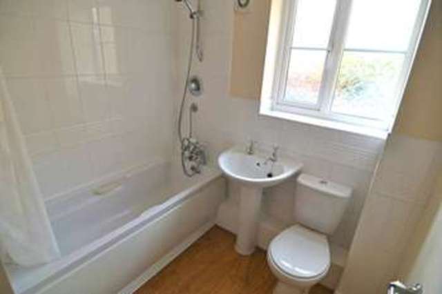  Image of 2 Bedroom Flat  To Rent at Cairn Brae  Newton Le Willows, WA12 9FW