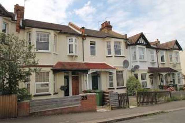  Image of 2 Bedroom Flat  To Rent at Sutton, SM1 4LY