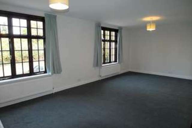  Image of 3 Bedroom Cottage  To Rent at Carshalton, SM5 3PZ