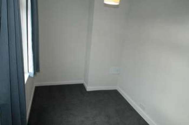  Image of 3 Bedroom Cottage  To Rent at Carshalton, SM5 3PZ