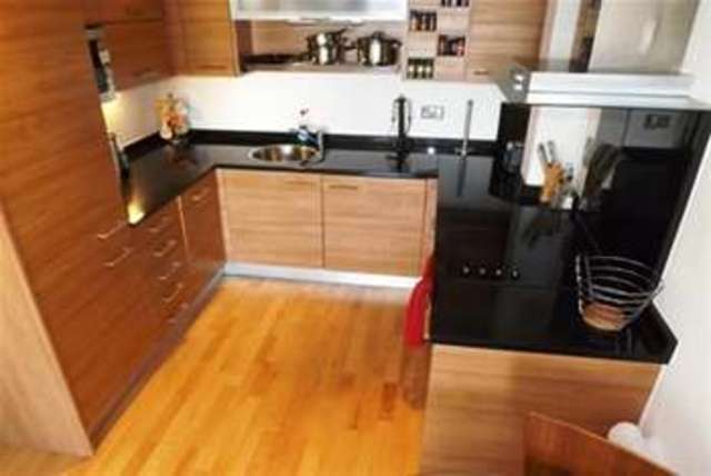  Image of 2 Bedroom Flat  To Rent at Leeds, LS10 1HY