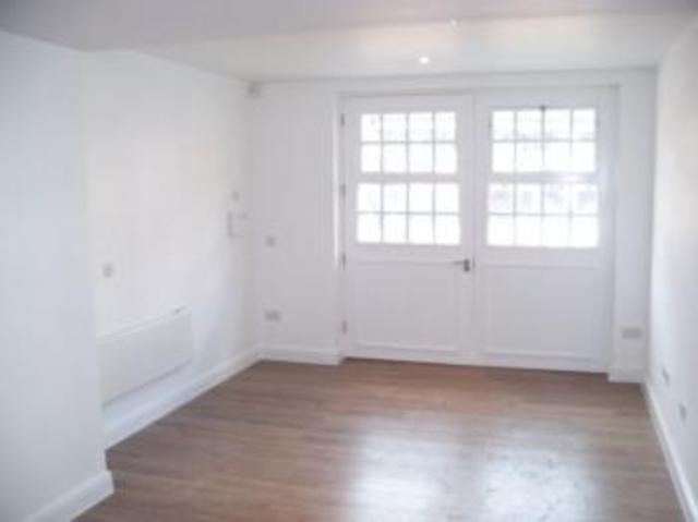  Image of Property  To Rent at Lansdowne Hill  Southampton, SO14 2EQ