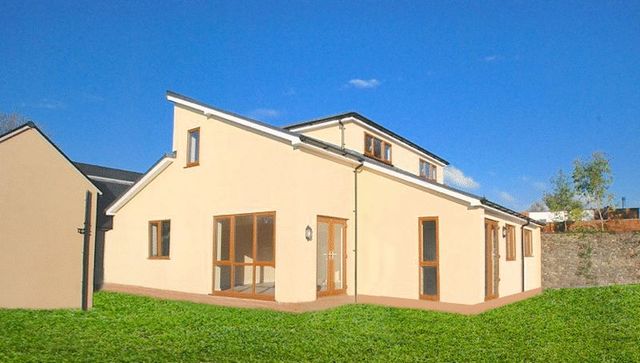  Image of 4 Bedroom Property  For Sale at Lovers Walk  Wells, BA5 2QL