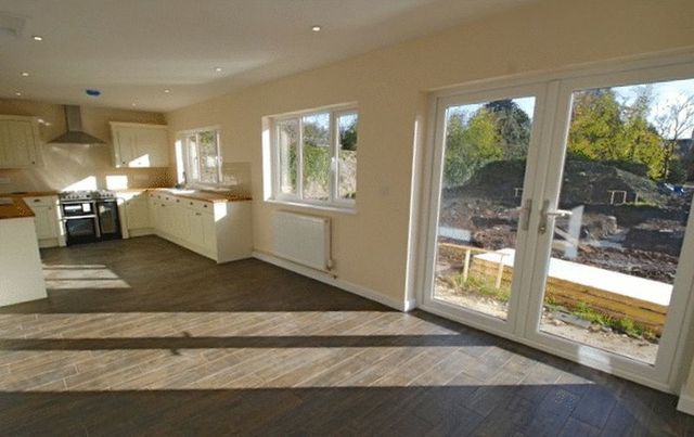 Image of 4 Bedroom Property  For Sale at Lovers Walk  Wells, BA5 2QL