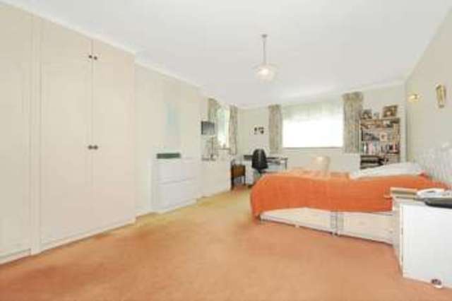  Image of 2 Bedroom Ground Flat  For Sale at Northwood, HA6 1AL