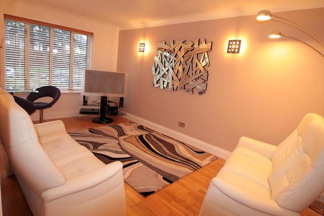  Image of 1 Bedroom Flat  To Rent at 3-7 Devonshire Road  Sutton, SM2 5HQ
