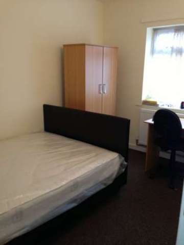  Image of 3 Bedroom Terraced  To Rent at Stoke Coventry Coventry, CV1 2BJ