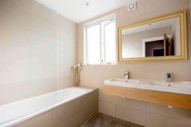  Image of 4 Bedroom Detached  For Sale at Chatsworth Crescent  Hounslow, TW3 2PB