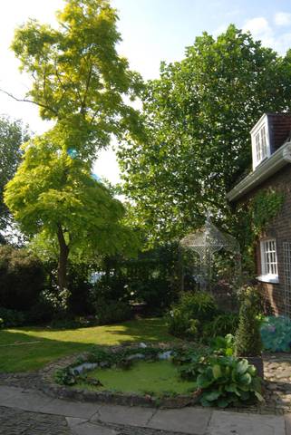  Image of 3 Bedroom Detached  For Sale at Chesterfield Walk  Greenwich, SE10 8HJ