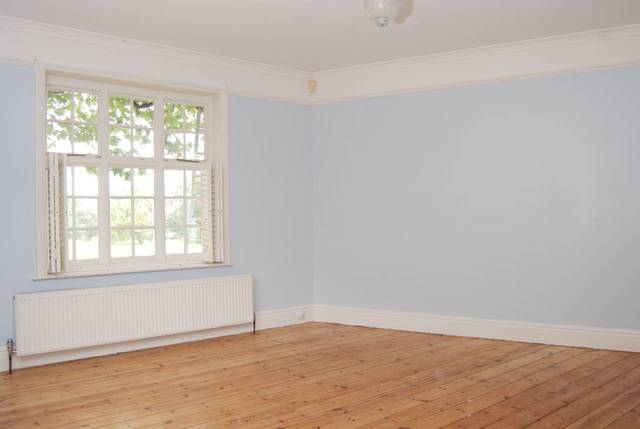  Image of 3 Bedroom Detached  For Sale at Chesterfield Walk  Greenwich, SE10 8HJ