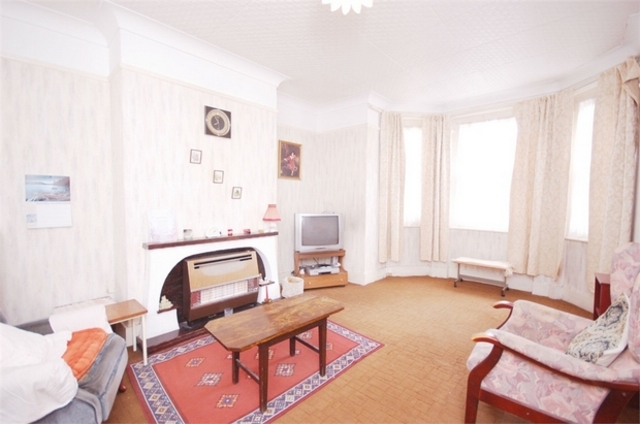  Image of 1 Bedroom Flat  For Sale at Queens Park Queens Park, NW6 6DT