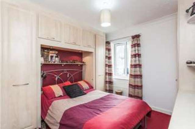  Image of 3 Bedroom Detached  For Sale at London, E14 3EG