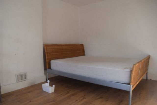  Image of 2 Bedroom Flat  To Rent at Chilworth Street  London, W2 6DT