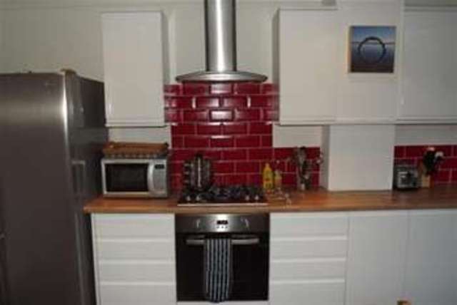  Image of 3 Bedroom Detached  To Rent at Basingstoke, RG24 8XD