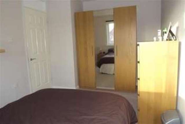  Image of 3 Bedroom Detached  To Rent at Basingstoke, RG24 8XD