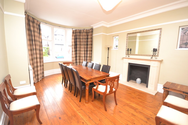  Image of 5 Bedroom Property  To Rent at Finchley, N3 1BL