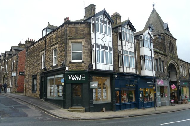  Image of 2 Bedroom Detached  For Sale at Ilkley West Yorkshire Ilkley, LS29 9DR