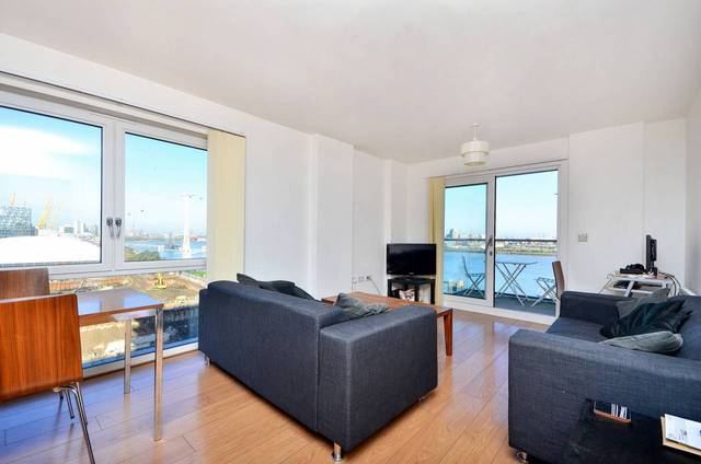  Image of 3 Bedroom Flat  For Sale at City Peninsula  Greenwich, SE10 0FN