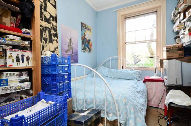  Image of 2 Bedroom Flat  For Sale at Clapton Common  Upper Clapton, E5 9AA