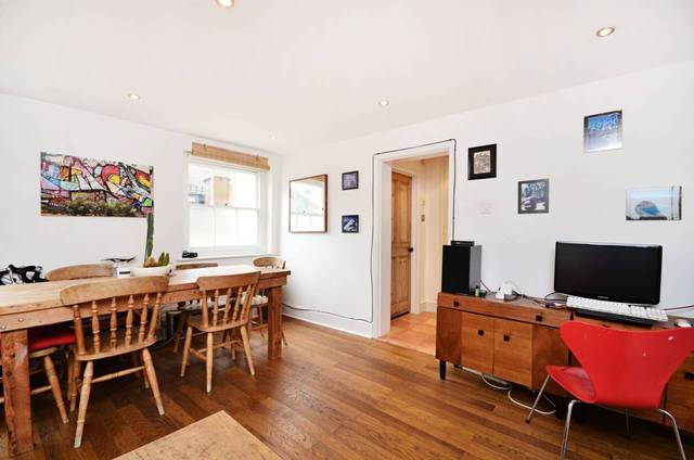  Image of 1 Bedroom Flat  For Sale at Clapton Square  Clapton, E5 8HP