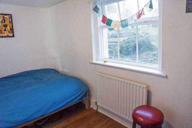  Image of 1 Bedroom Flat  For Sale at Clapton Square  Clapton, E5 8HP