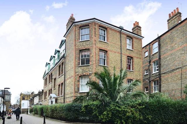  Image of 2 Bedroom Flat  For Sale at Clapton Square  Hackney, E5 8HT