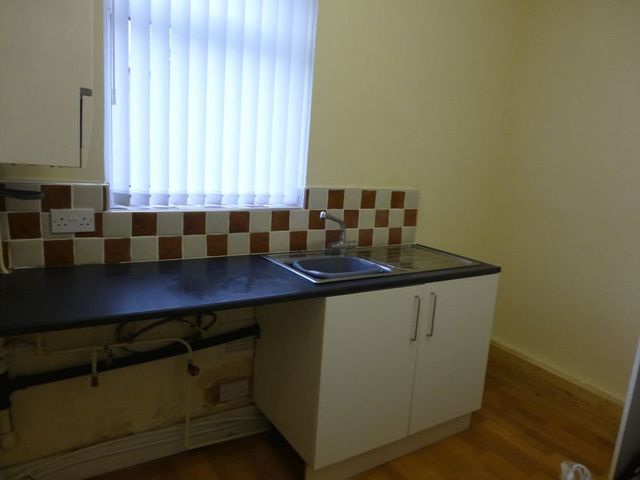  Image of 3 Bedroom Terraced  To Rent at Clare Road  Bootle, L20 9NA