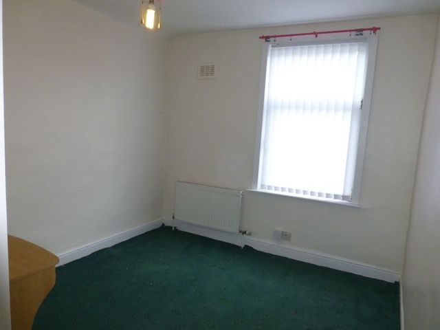  Image of 3 Bedroom Terraced  To Rent at Clare Road  Bootle, L20 9NA