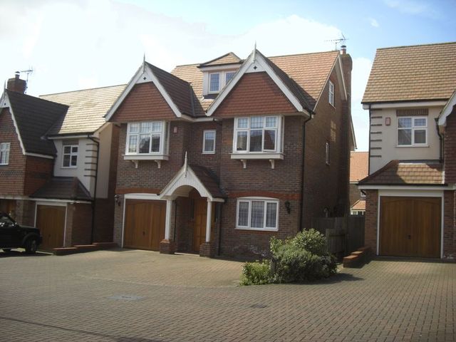  Image of 6 Bedroom Detached  For Sale at Claudius Close  Stanmore, HA7 4PS