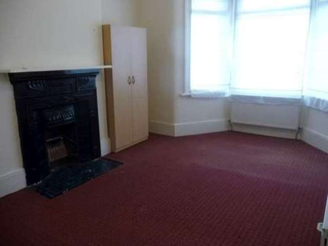  Image of 3 Bedroom Terraced  To Rent at Clavering Road  London, E12 5EX