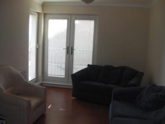  Image of 5 Bedroom Flat  To Rent at Dundee  Dundee, DD2 2NR