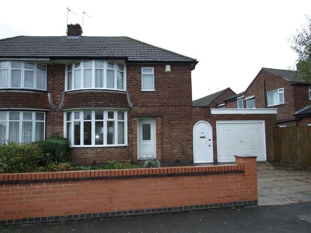  Image of 3 Bedroom Property  To Rent at Cleveland Road  Loughborough, LE11 2SP