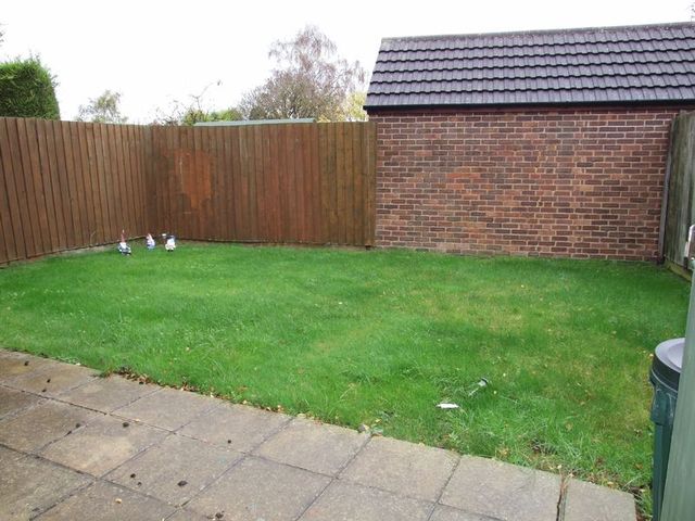  Image of 3 Bedroom Property  To Rent at Cleveland Road  Loughborough, LE11 2SP