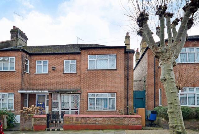  Image of 4 Bedroom Detached  For Sale at Cleveleys Road  Hackney, E5 9JN