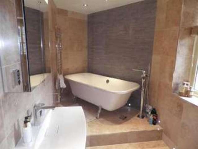  Image of 4 Bedroom Town House  For Sale at Clickers Place  Northampton, NN5 4EB