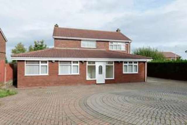  Image of 4 Bedroom Detached  For Sale at Clifton Road  Runcorn, WA7 4TA