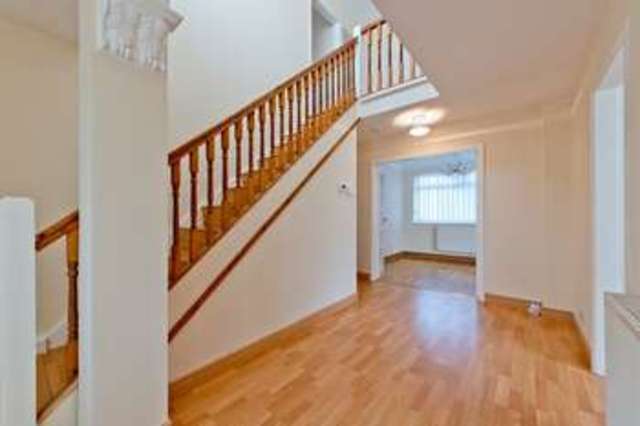  Image of 4 Bedroom Detached  For Sale at Clifton Road  Runcorn, WA7 4TA