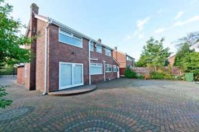  Image of 4 Bedroom Detached  For Sale at Clifton Road  Runcorn, WA7 4TA