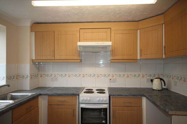  Image of 3 Bedroom Terraced  To Rent at Clover End Witchford Ely, CB6 2XD