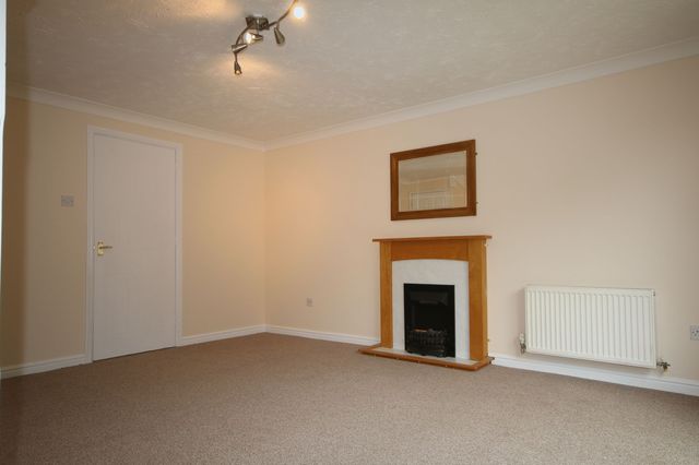  Image of 3 Bedroom Terraced  To Rent at Clover End Witchford Ely, CB6 2XD
