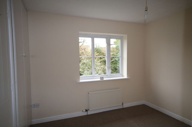  Image of 3 Bedroom Terraced  To Rent at Clover End Witchford Ely, CB6 2XD
