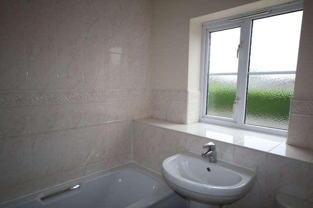  Image of 3 Bedroom Terraced  To Rent at Clover End Witchford Ely, CB6 2XD