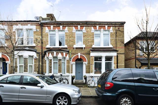  Image of 2 Bedroom Flat  For Sale at Colenso Road  Clapton, E5 0SL