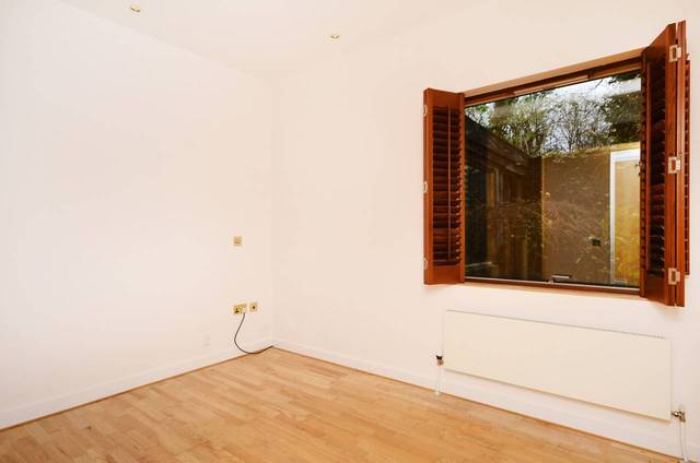  Image of 3 Bedroom Detached  For Sale at Collison Place, Manor Road  Stoke Newington, N16 5AY