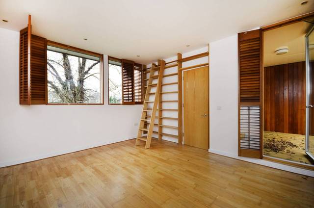  Image of 3 Bedroom Detached  For Sale at Collison Place, Manor Road  Stoke Newington, N16 5AY