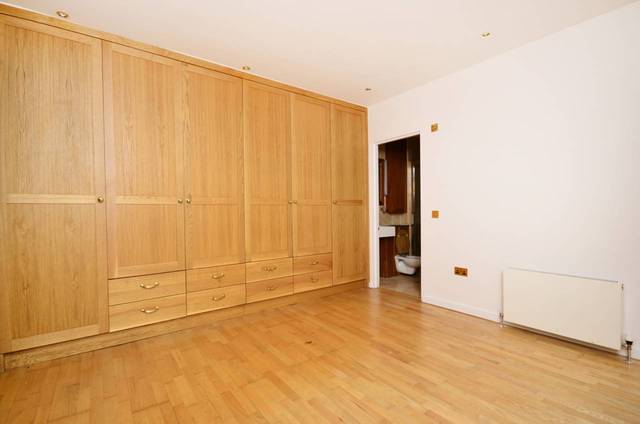  Image of 3 Bedroom Detached  For Sale at Collison Place, Manor Road  Stoke Newington, N16 5AY