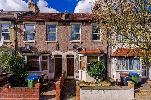  Image of 1 Bedroom Flat  To Rent at Colworth Road  London, E11 1JA