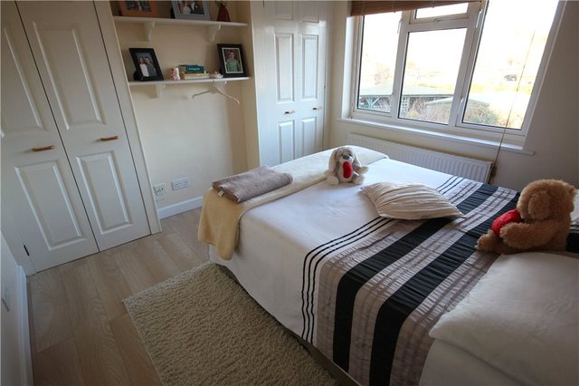  Image of 3 Bedroom Semi-Detached  For Sale at Woking  Old Woking, GU22 9HU